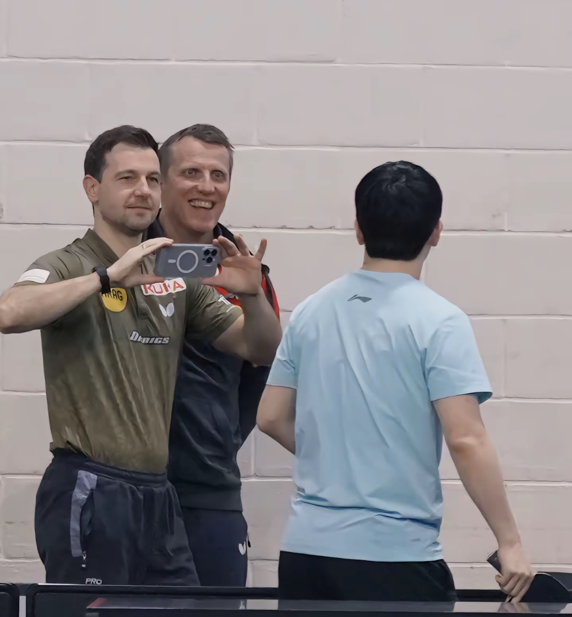 赛前突围战来临,波尔图围绕德国杯再遭质疑,球迷炸锅,身体对抗强度拉满 赛前突围战来临,波尔图围绕德国杯再遭质疑,球迷炸锅,身体对抗强度拉满