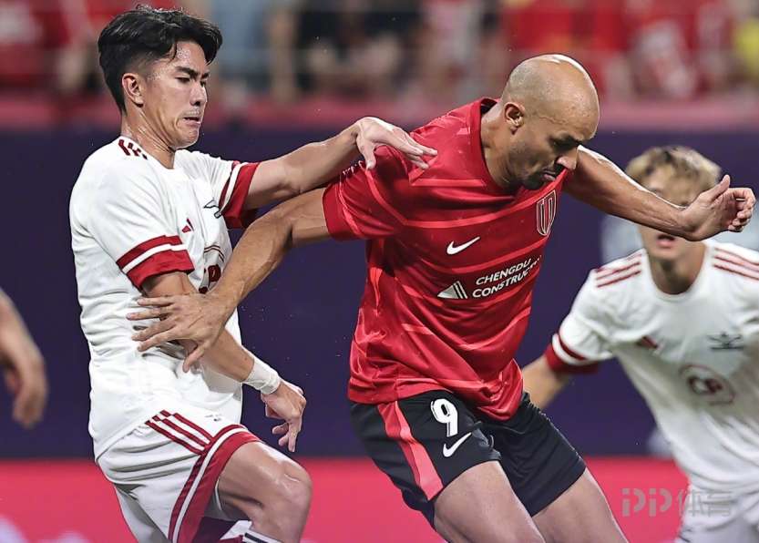 成都蓉城赛前战术微调，志在欧冠名次提升，更衣室稳定，赛程密集仍需轮换 