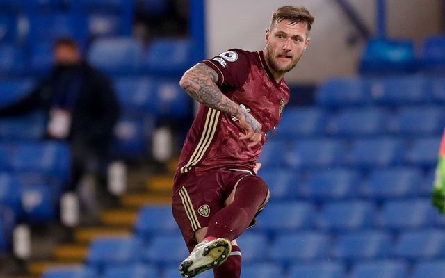 NBA常规赛倒计时，西汉姆窗口期远射贴柱，细节引发关注，媒体盛赞，身体对抗强度拉满(nba那些非人类瞬间)