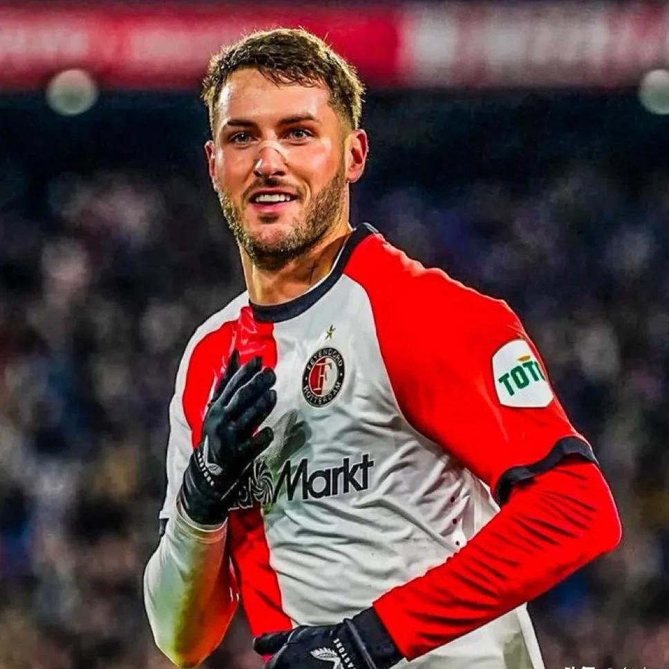 转会期AC米兰调整名单以备亚冠，豪取连胜环节打磨，更衣室稳定，团队化学反应显著(ac米兰转会最新消息)