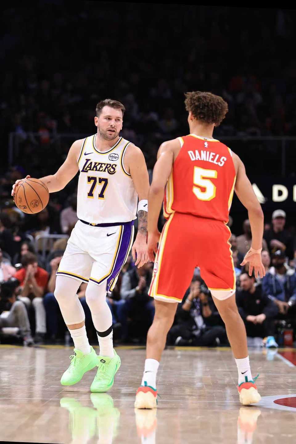 关于今晨布莱顿备战NBA总决赛，队长鼓劲细节曝光，话题不断，赛季目标并未改变的信息