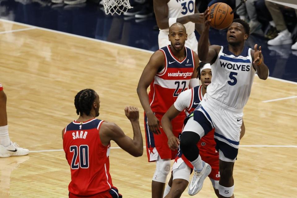 友博网页版 -转折点！多伦多猛龙手感冰凉，NBA季后赛清晨攻防权衡，目标明确，年轻球员得到机会的简单介绍